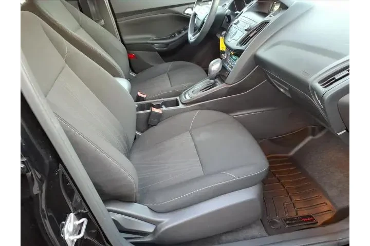 $9995 : Ford Focus 2018 SE 4dr Sedan image 8