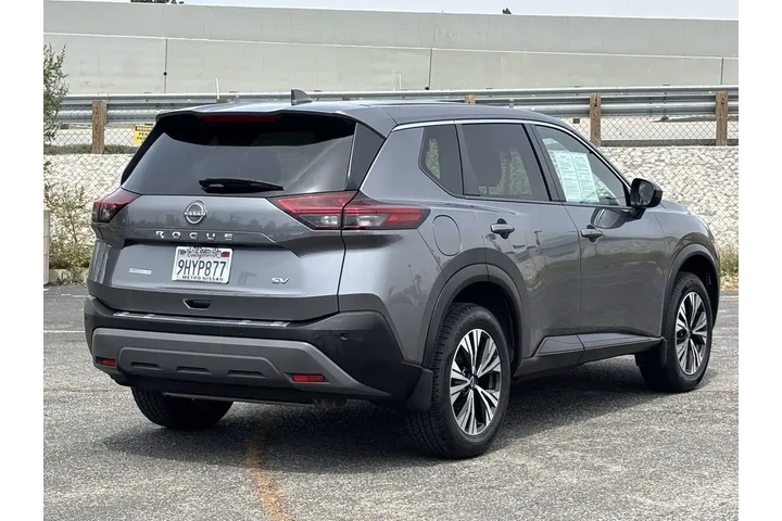 $17999 : Nissan Rogue 2023 SV 4dr Cro image 3