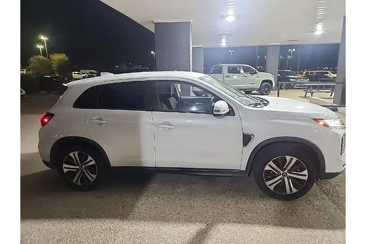 Mitsubishi Outlander Sport 2 image 6