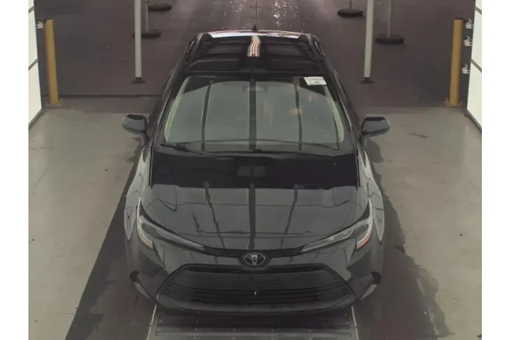 $17893 : Toyota Corolla 2023 LE 4dr S image 2