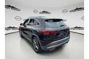 $29877 : Mercedes-Benz GLA 2023 AWD G thumbnail