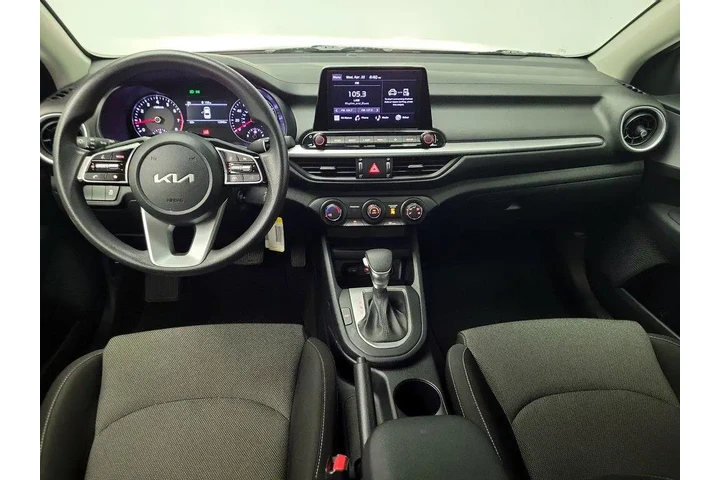 $19998 : Kia Forte 2024 LX 4dr Sedan image 9