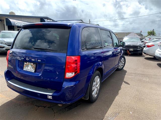 $15995 : 2018 Grand Caravan image 5