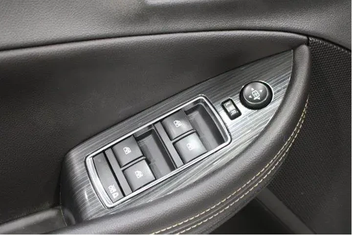 $18982 : Chevrolet Impala 2020 LT 4dr image 7