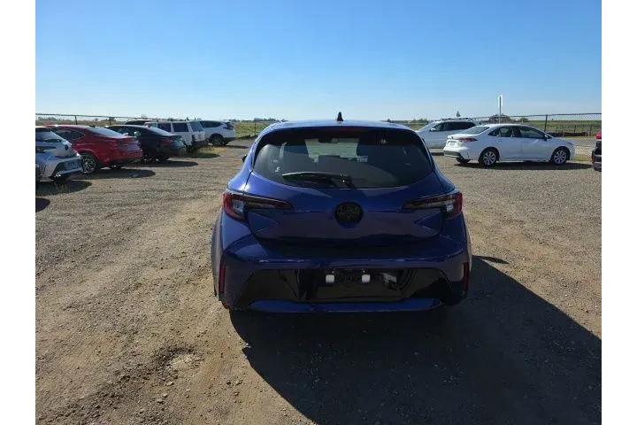 $29900 : Toyota Corolla Hatchback 202 image 5