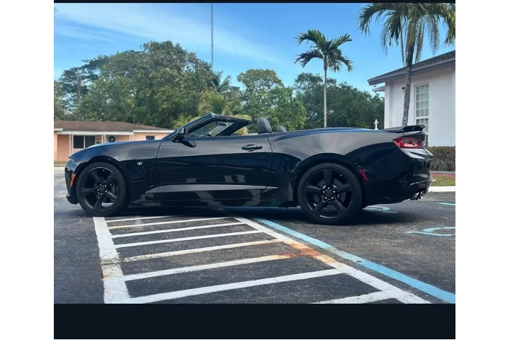 *Chevrolet Camaro 2018* image 5