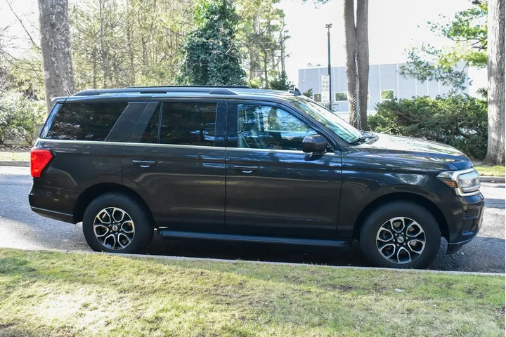 $35995 : Ford Expedition 2024 4x4 XLT image 10