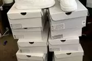 Mixed pallet of men’s sneakers en Honolulu