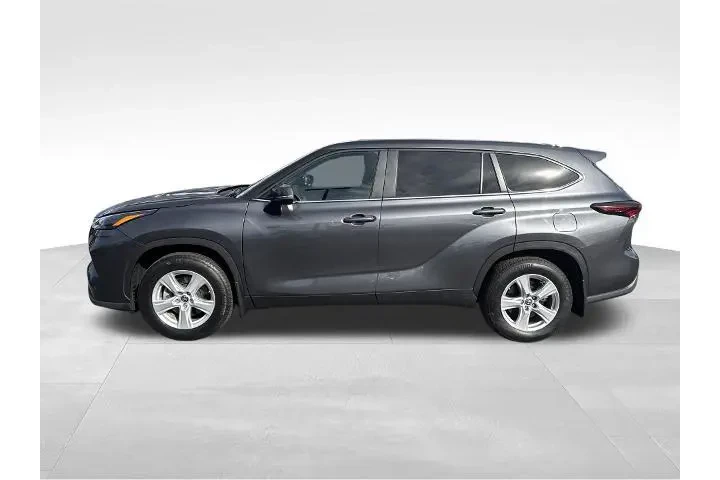 $36578 : Toyota Highlander 2024 AWD L image 4