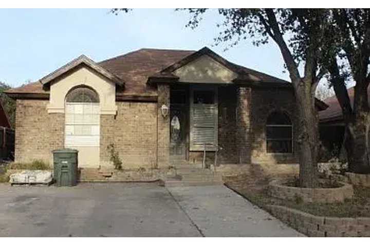 $1000 : HOUSE RENT AVAILABLE LAREDO TX image 1