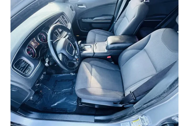 $8995 : 2015 Charger SE image 9