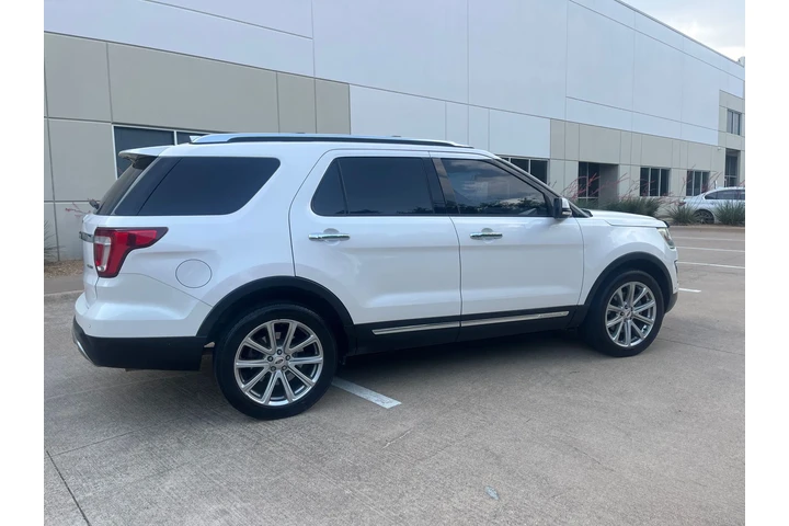 $13995 : 2017 Explorer Limited image 10