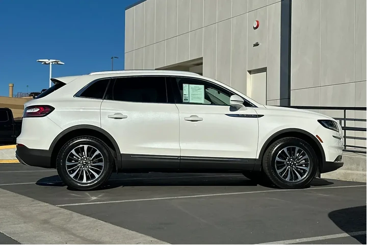 $36900 : Lincoln Nautilus 2023 Reserv image 2