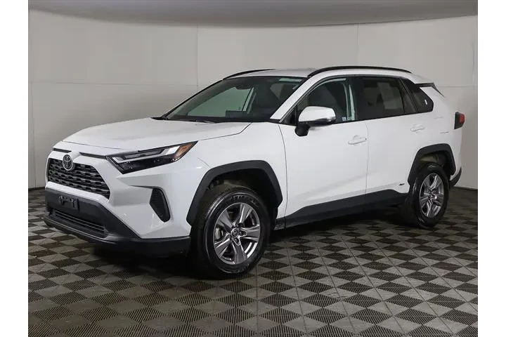 $32993 : Toyota RAV4 Hybrid 2025 AWD image 6