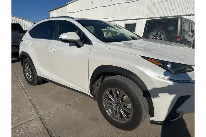 $28000 : Lexus NX 300 2020 4dr Crosso image 5