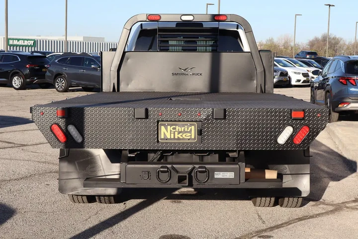 $52988 : 2023 4500 Chassis Cab SLT 4x4 image 5