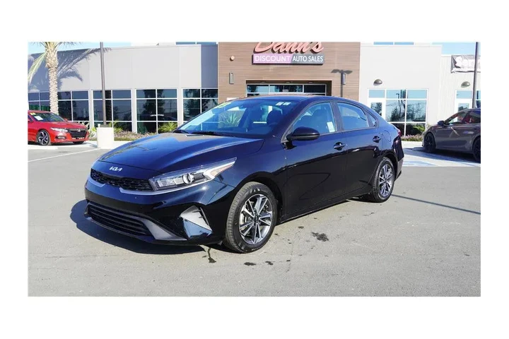 $16250 : 2023 Forte LXS image 2