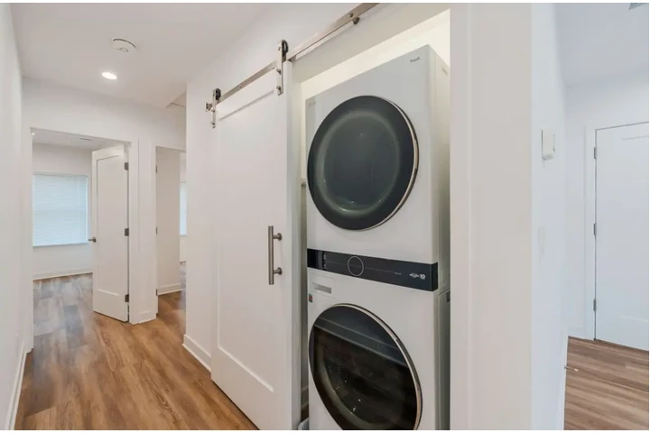 $2560 : Hardwood Floor image 4
