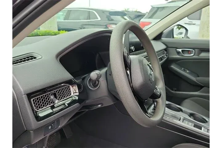 $18990 : Honda Civic 2022 LX 4dr Seda image 6