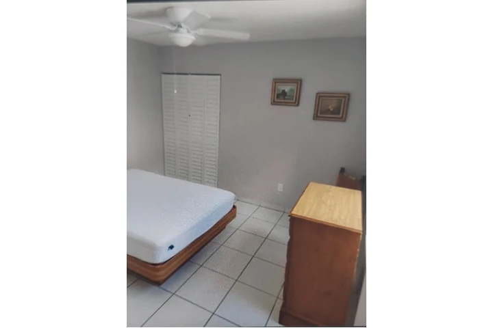 $750 : Rento Habitación para Dama image 3