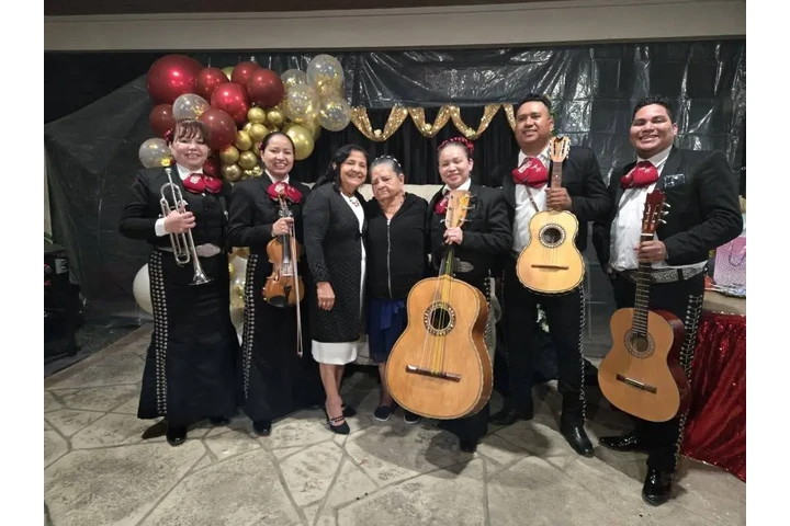 Mariachi Los Hernández image 2