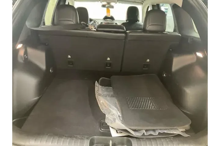 $15371 : Jeep Cherokee 2019 4x4 Latit image 5