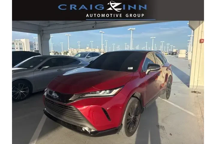 $31988 : Toyota Venza 2023 AWD XLE 4d image 1