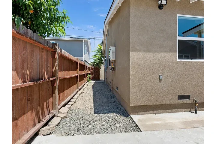 $900 : Newly constructed 2-bedroom image 5