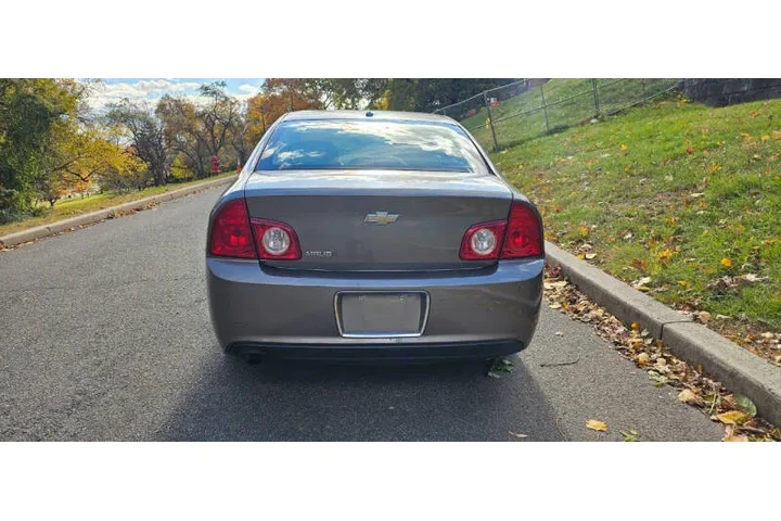 $5595 : 2010 Malibu LS image 8