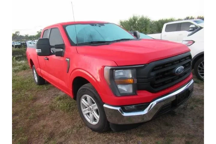 $35990 : Ford F-150 2023 4x2 XL 4dr S image 1
