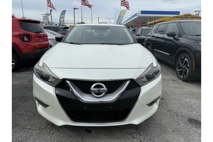 $7800 : 2017 Maxima 3.5 SL image 4