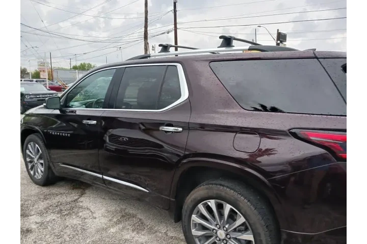$34900 : 2023 Traverse Premier image 1