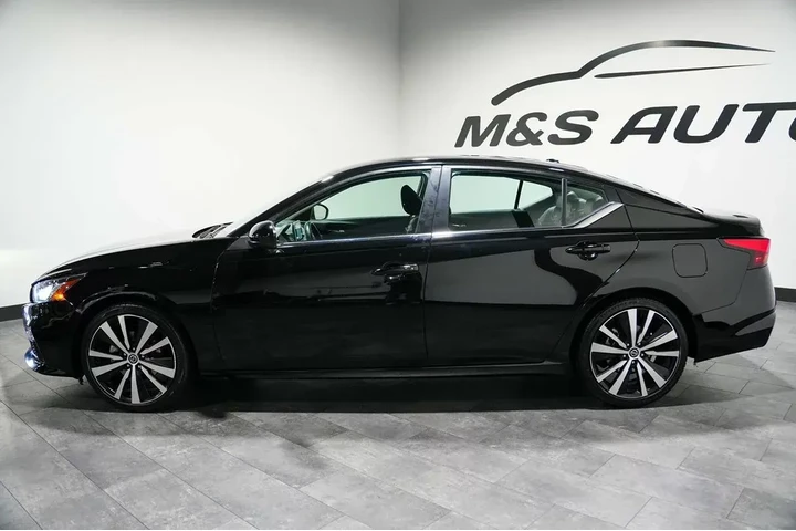 $16889 : 2022 Altima 2.5 SR image 3