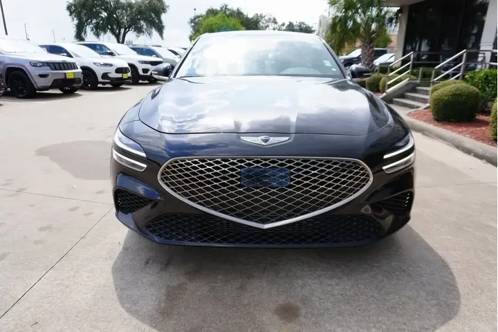 $33488 : Genesis G70 2022 3.3T Standa image 2