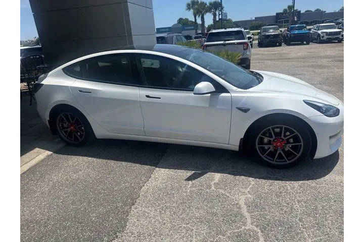 $25805 : Tesla Model 3 2022 AWD Long image 4