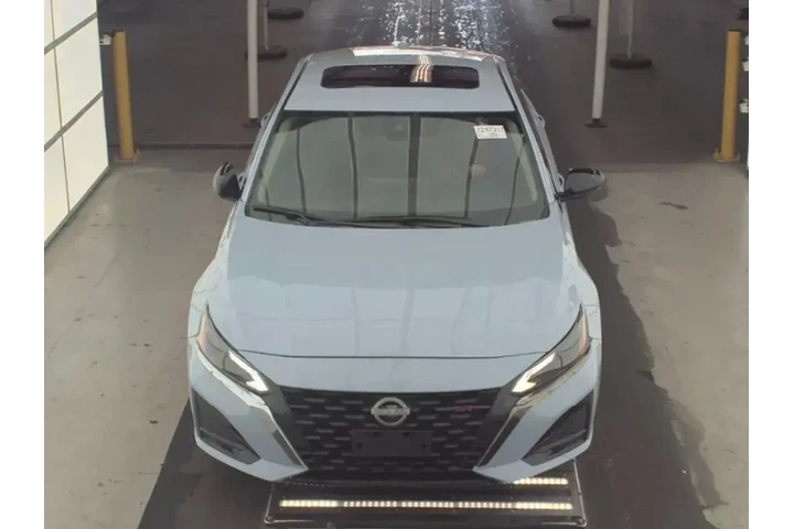 $19993 : Nissan Altima 2024 2.5 SR 4d image 2