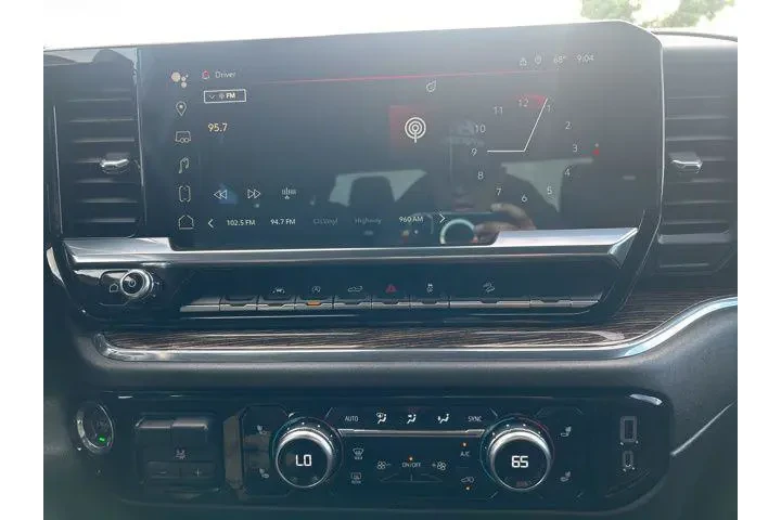 $38995 : GMC Sierra 1500 2023 image 9