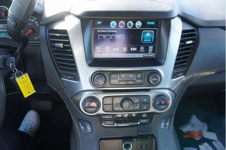 Chevrolet Suburban 2019 4x2 image 9