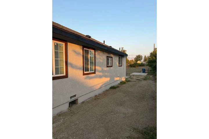 $800 : Newly renovated 2 bedroom 1 image 8