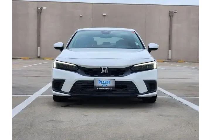 $22850 : Honda Civic 2023 LX 4dr Hatc image 2