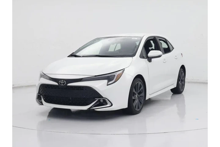 $24998 : Toyota Corolla Hatchback 202 image 4