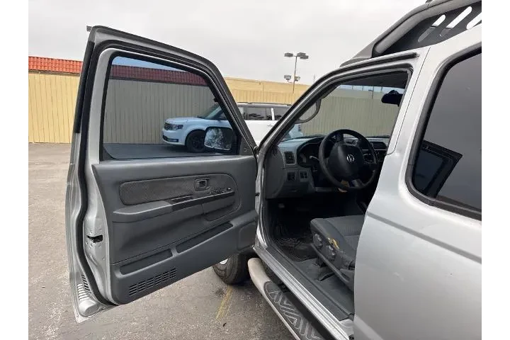 $5986 : Nissan Xterra 2004 XE 4WD 4d image 4