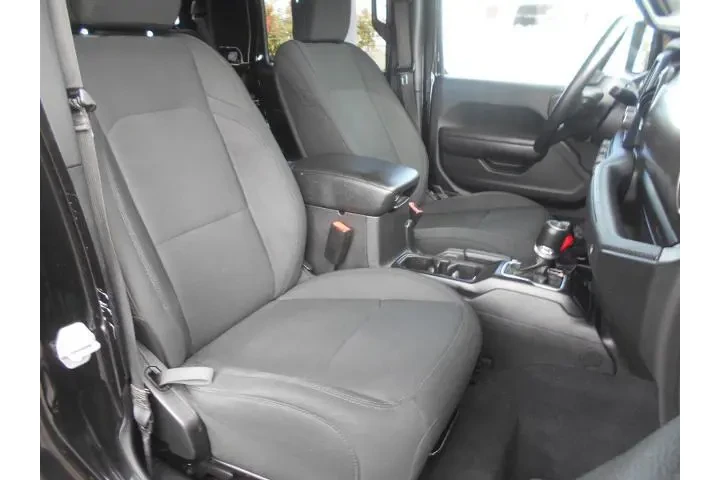 $26995 : Jeep Gladiator 2020 4x4 Spor image 10