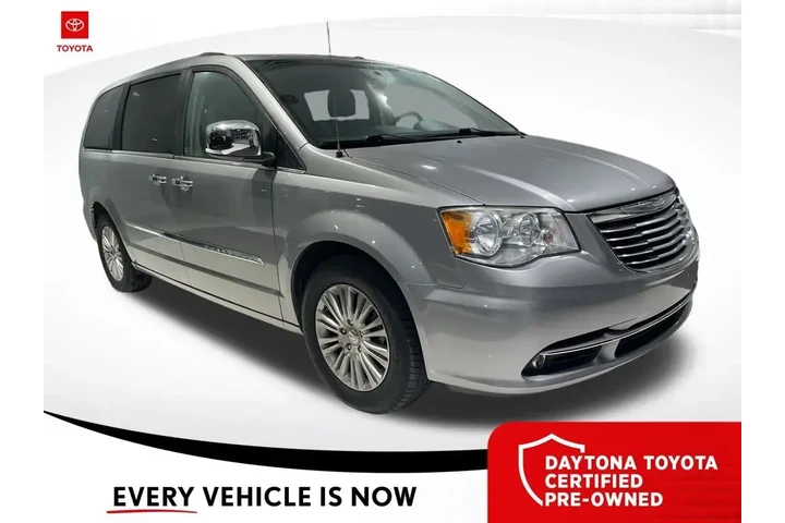 $12500 : Chrysler Town and Country 20 image 1