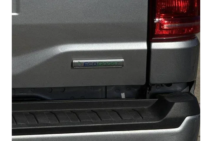 $38165 : Ford F-150 2022 4x4 XLT 4dr image 10