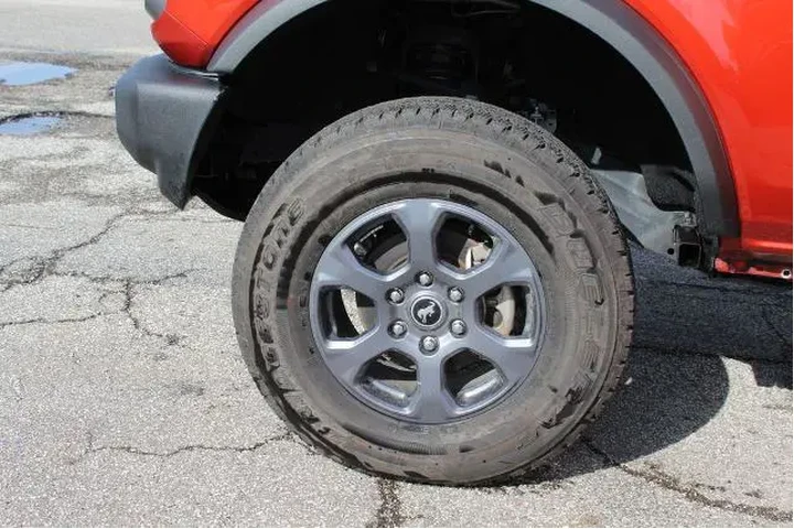 $35899 : Ford Bronco 2022 4x4 Base 4d image 8