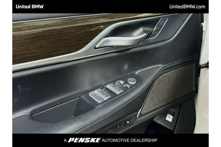 $38960 : BMW 7 Series 2022 AWD 740i x image 3