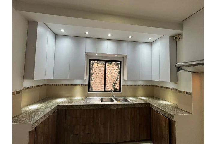$750 : Casa en alquiler Villa Club-Lu image 5