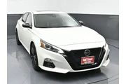 $20991 : Nissan Altima 2022 2.5 SR 4d thumbnail