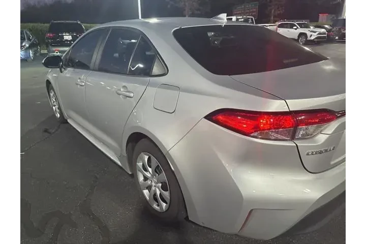 $19696 : Toyota Corolla 2024 LE 4dr S image 7